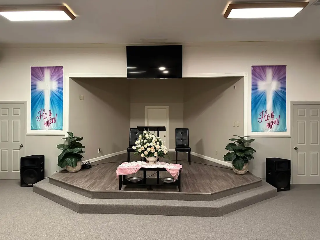 Inside the Saugahatchee Church sanctuary